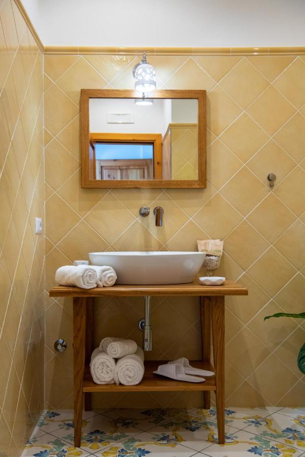 La Borragine Rooms Positano Exterior photo