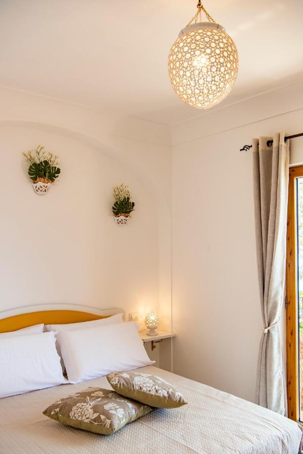 La Borragine Rooms Positano Exterior photo